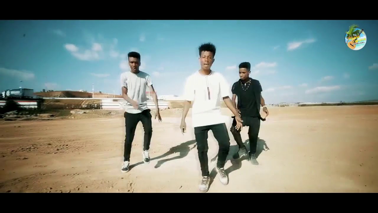 ANDROWEL   Leo   MUSIC COULEUR TROPICAL   CLIP GASY 2018