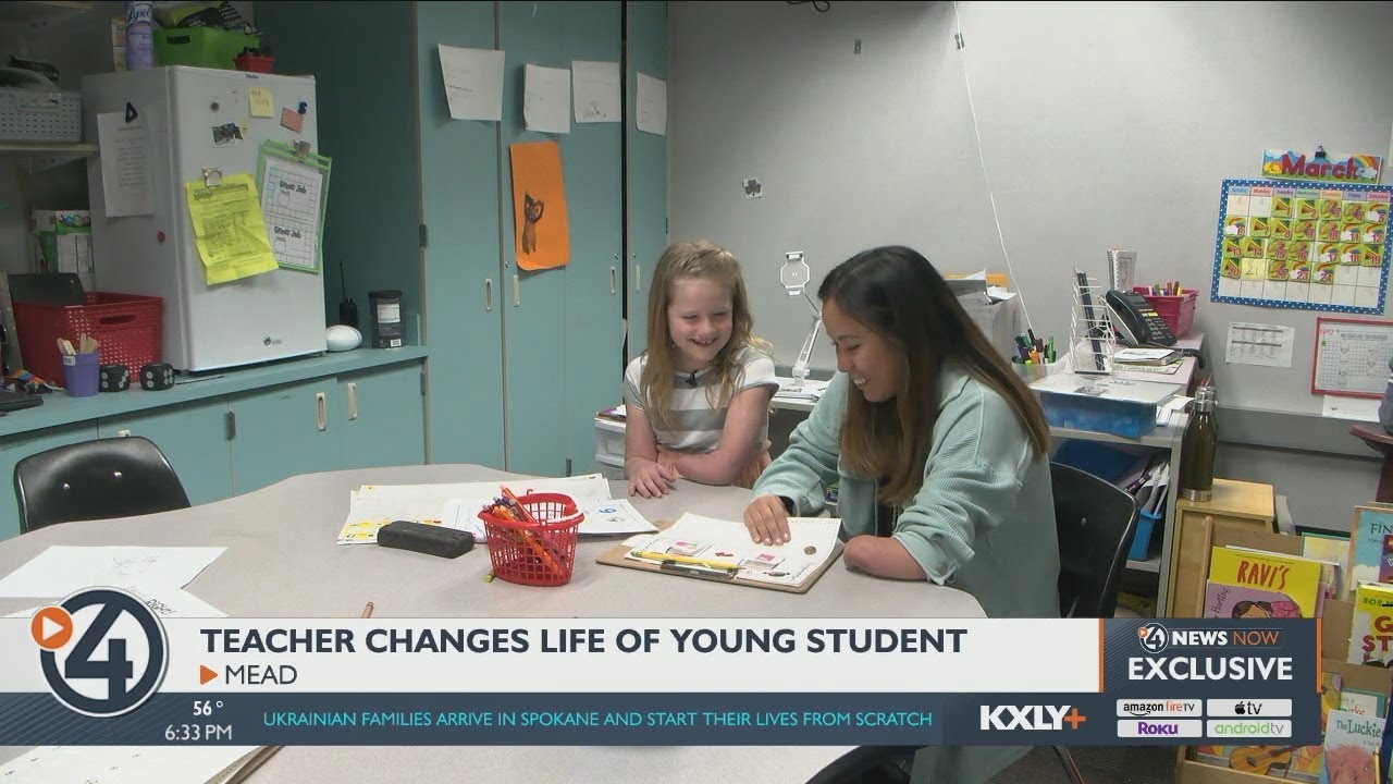 Student and teacher bond over only having one arm