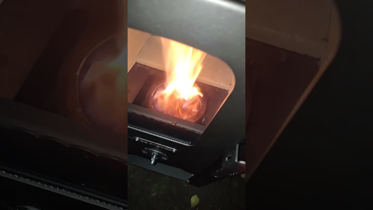 Încălzirea cu ulei uzat cu soba metalica.