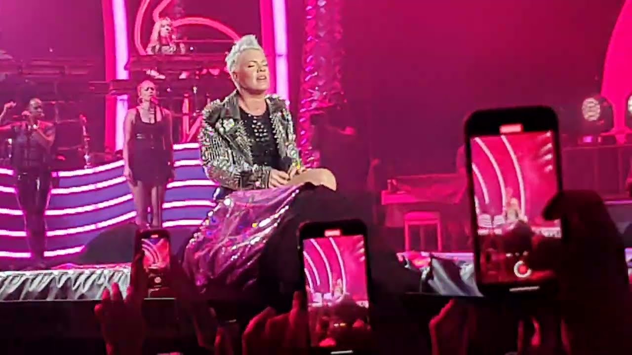 P!nk - Who knew (live HD) - Stockholm Sweden - Strawberry Arena - 2024
