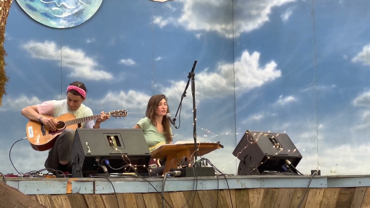 Emily Kokal @ Oregon Country Fair - ‘Billie Holiday’