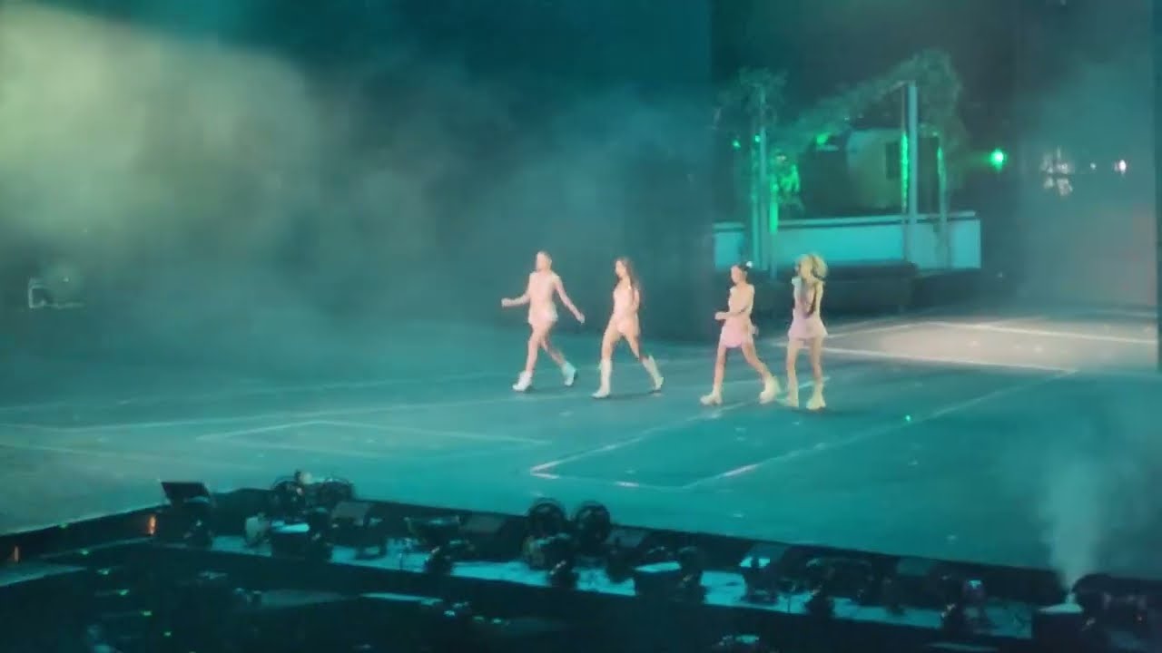 230730 BLACKPINK - BORNPINK CONCERT IN VIETNAM - DAY 02