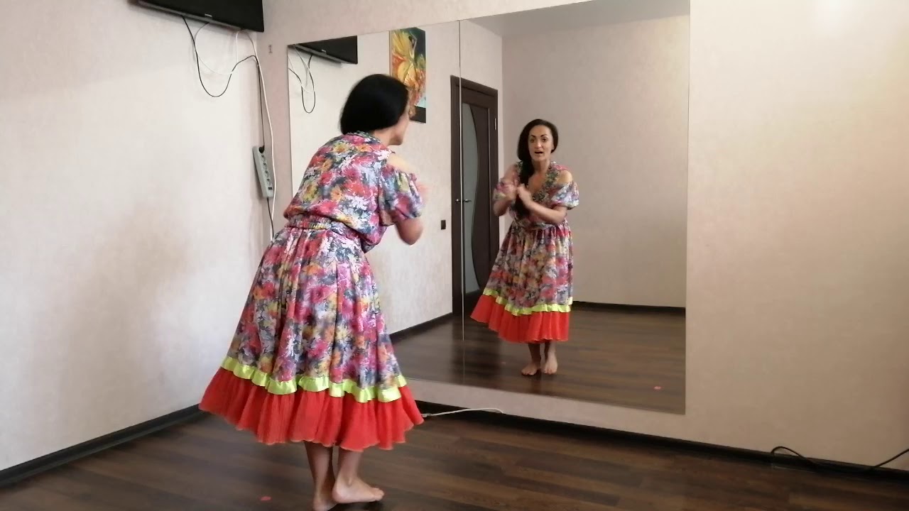 A piece of video from a balkan dance lesson -Lesson 1 - Фрагмент балканского танца .Урок -1 .