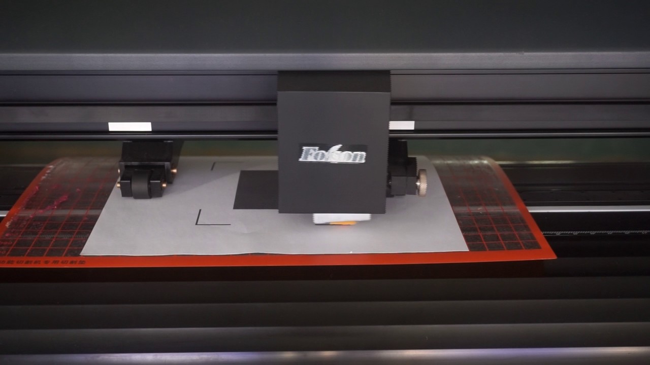 Automatic contour cut machine offset value setting