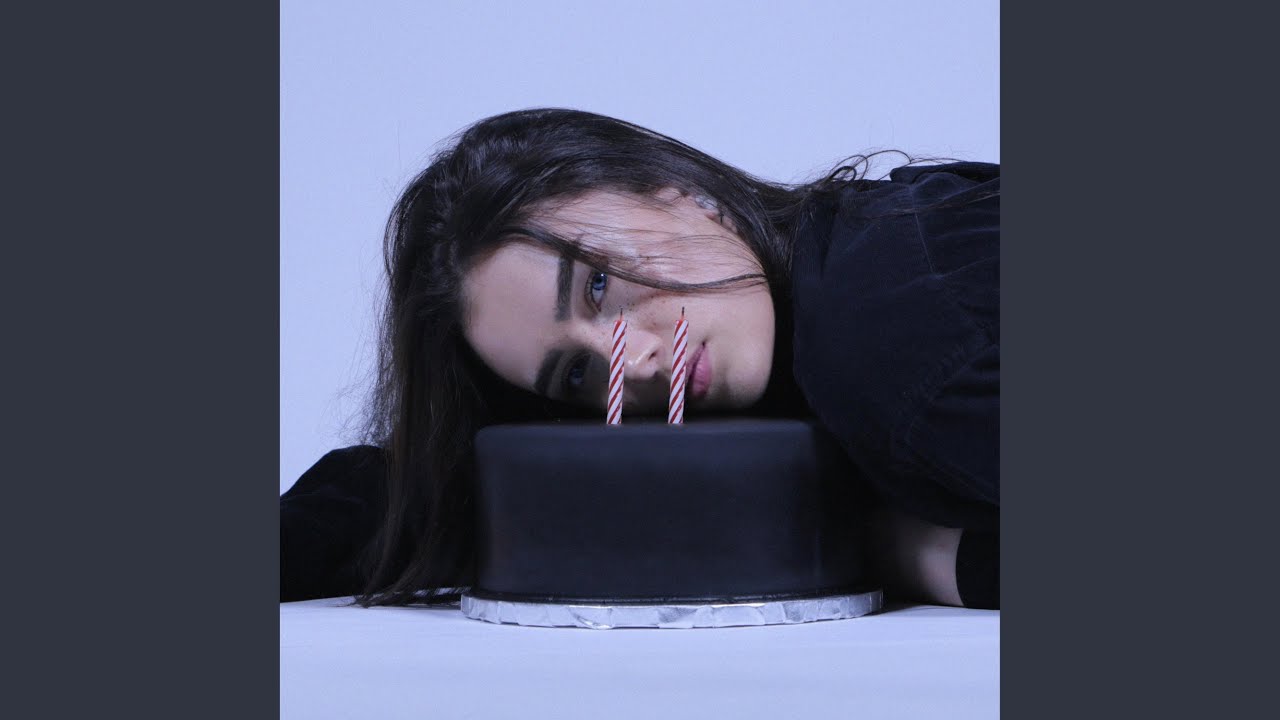 ᐸ3
