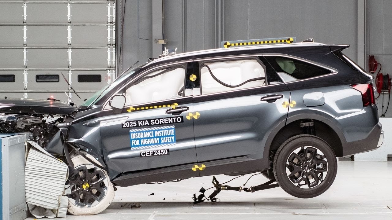 2025 Kia Sorento IIHS Crash Test Breakdown: TOP SAFETY PICK but Misses the PLUS
