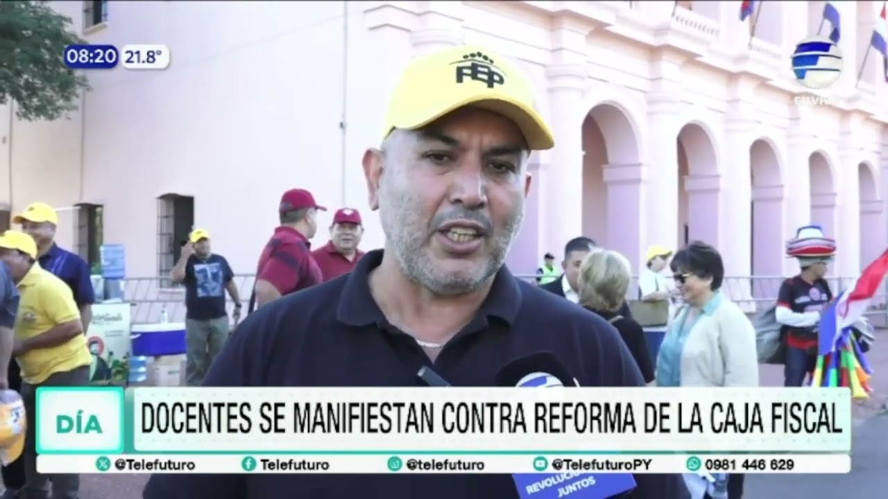 Docentes se manifiestan contra la reforma fiscal