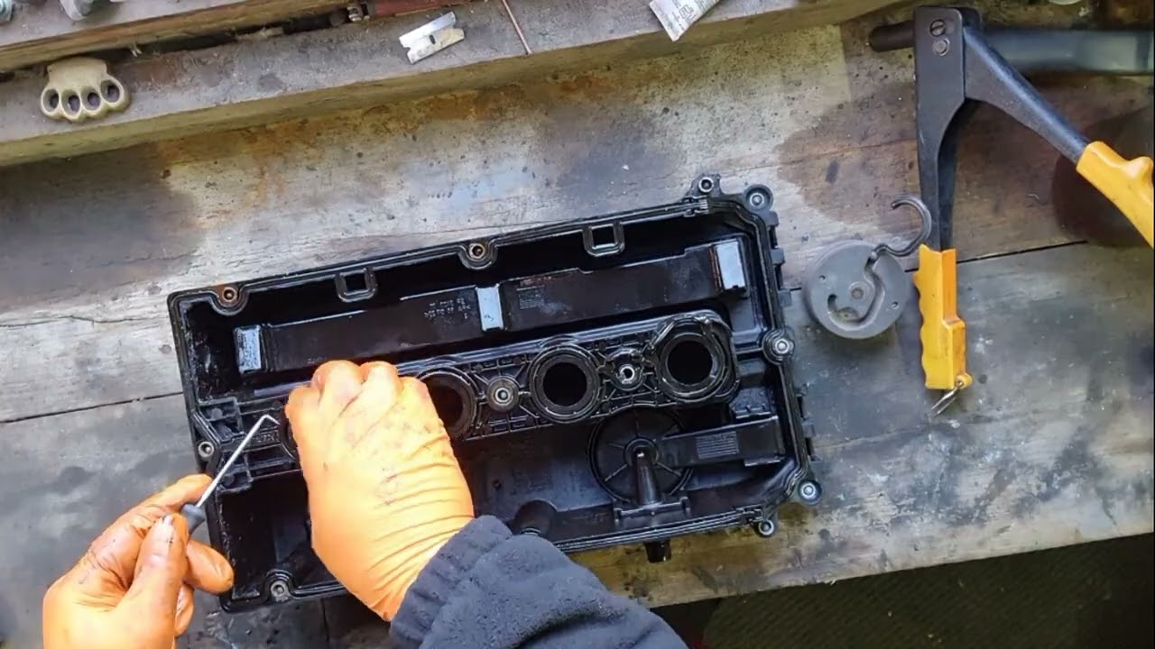 how to change a rocker cover gasket 1,6 ASTRA