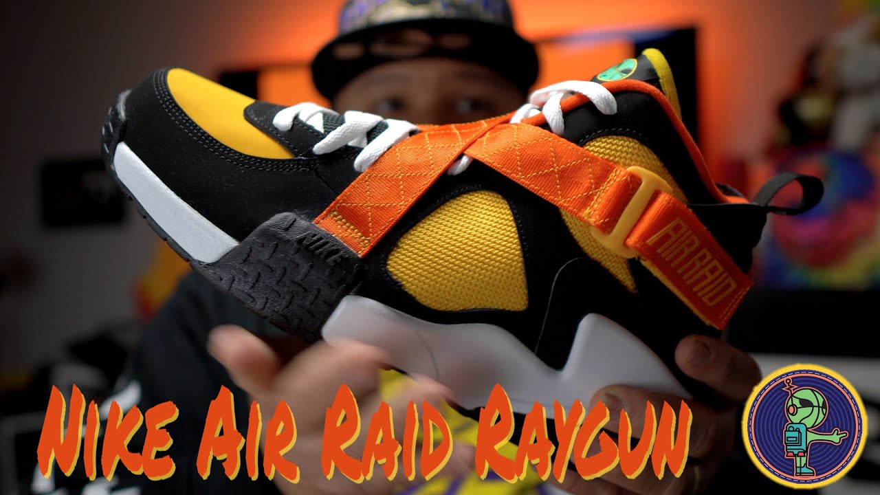 A Short History of The Roswell Rayguns + A Closer Look At The Nike Air Raid Raygun