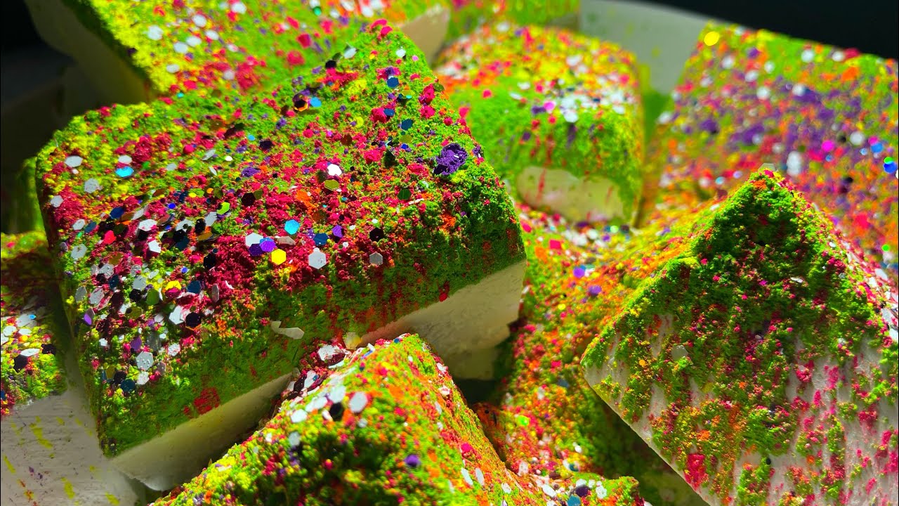 New Chalk Samples & Bunches of Green Holi Powder 🐸🍏🥝💚 Satisfyingly Sweet Crunch | Gym Chalk ASMR