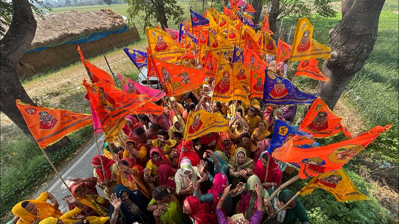 अपने श्याम मन्दिर में पहेली निशान यात्रा 🥰🥰💕#youtube #shreekhatushyamdelhidham #viralvideo #shyambab