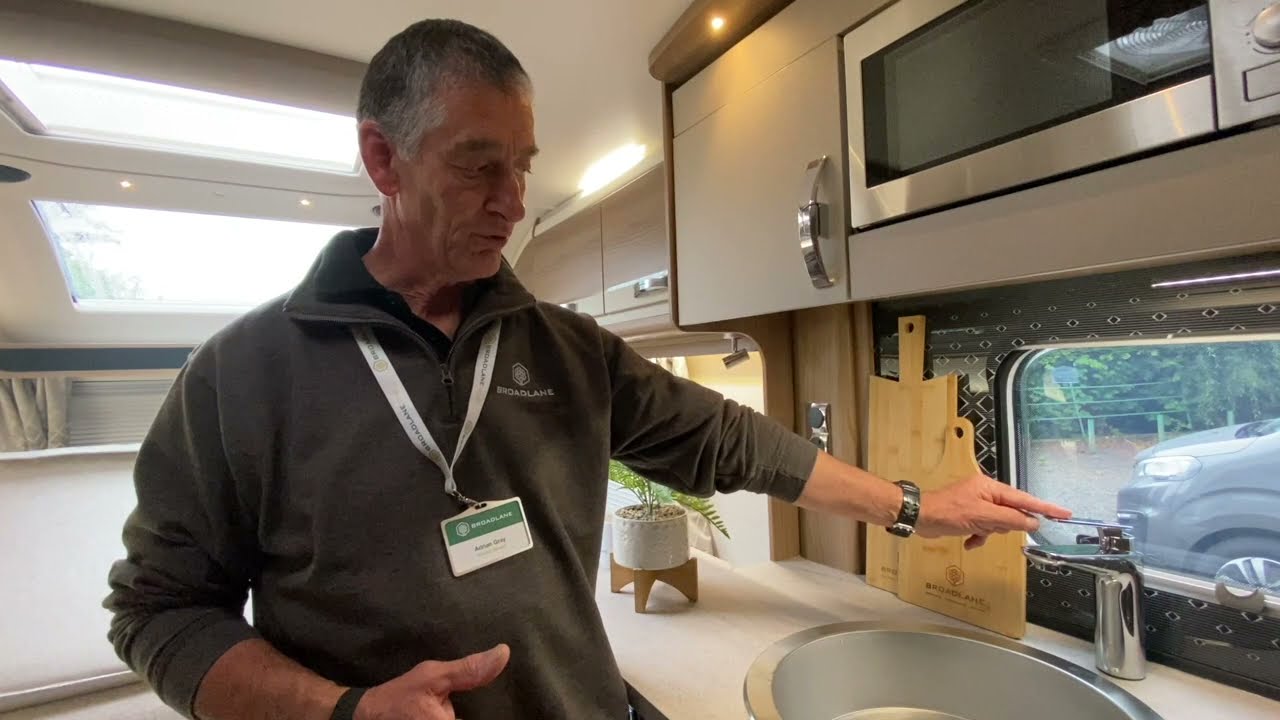 How to use the water 💦  system - Swift Fairway Platinum 2022 model