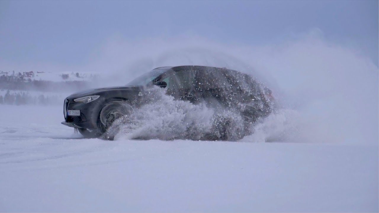 Alfa Romeo Stelvio Quadrifoglio ON ICE?