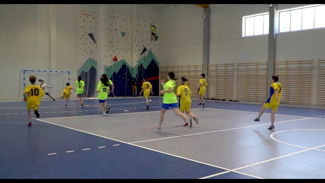 Hala sportowa w Korzennej