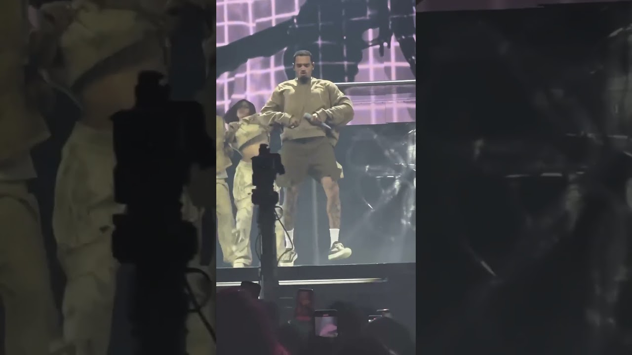 Chris Brown with the  #tshwalabam Dance #amapiano