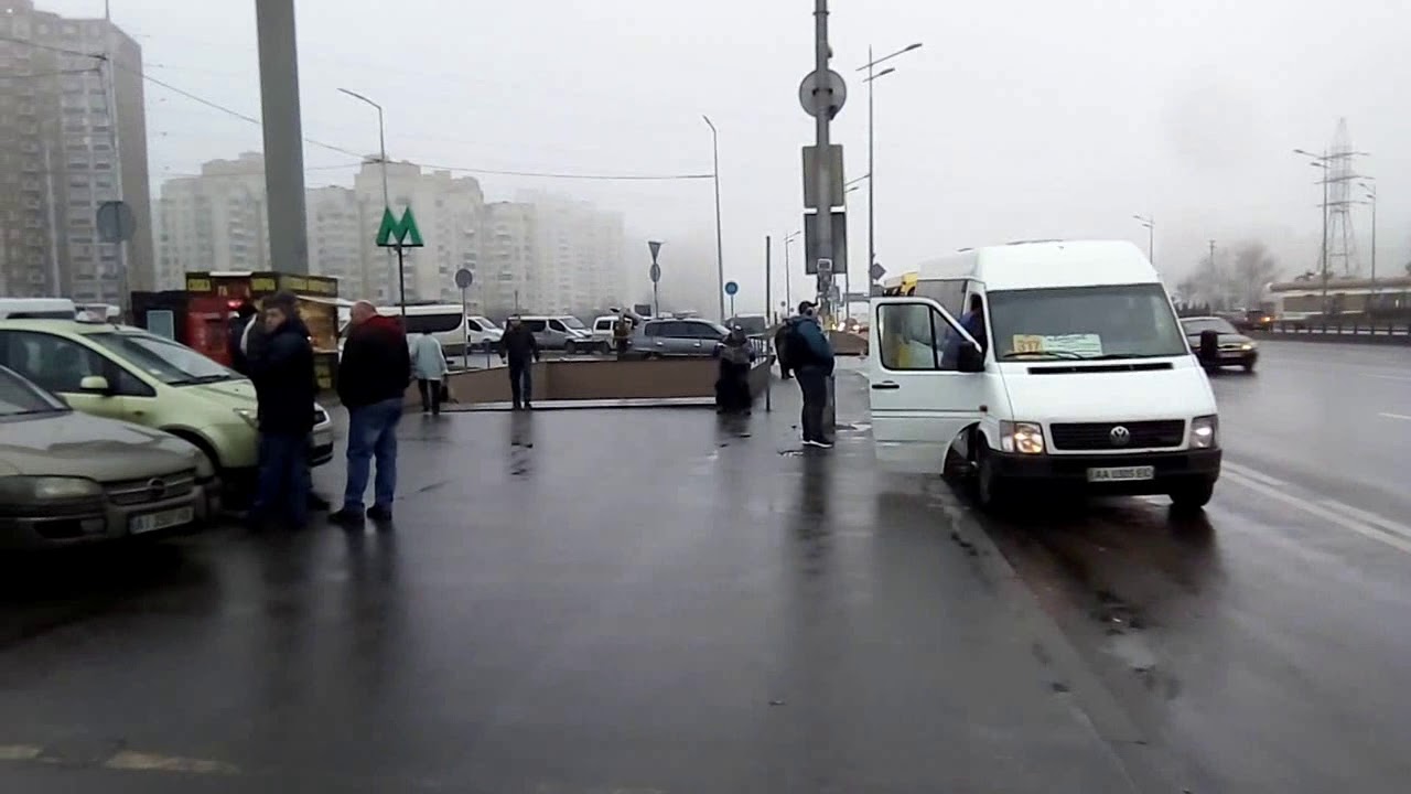Окраины Киева. Метро Харьковская. Outskirts of Kiev. Metro Kharkov