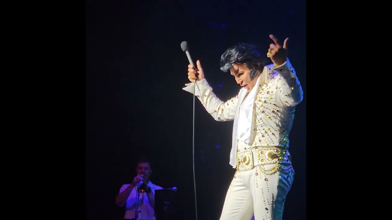 @elvis @gordonhendricks. @farehamlive.  Gordon hendricks sings, I'll never fall in love again.