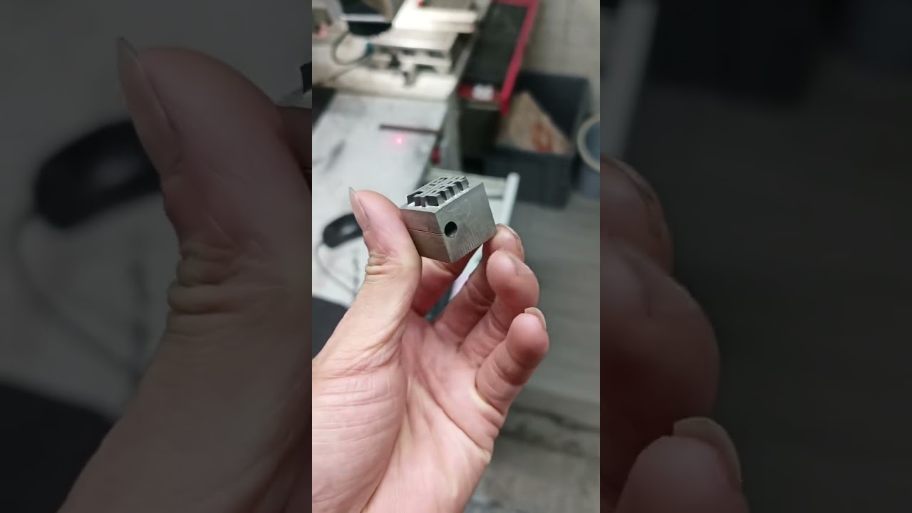 One video to help you distinguish between embossed and intaglio engraving #3DLaser #DeepEngraving