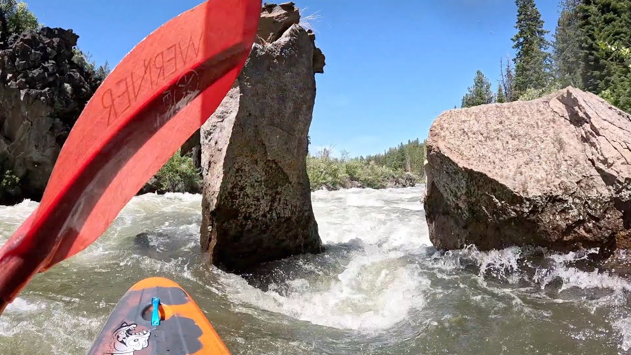 Lava, Deschutes River, Oregon Kayak Guide 1050-1770 CFS