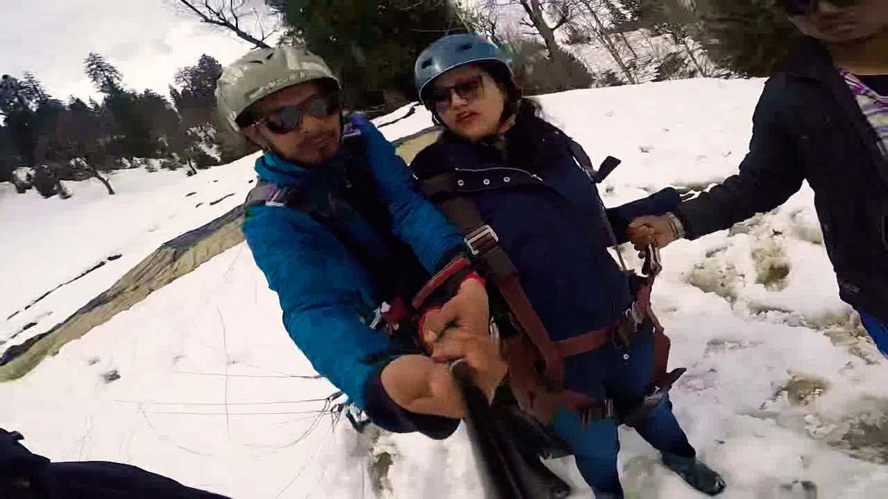 Short paragliding at Manali Solang Valley