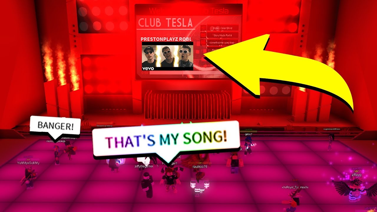HEARING MY OWN SONG IN A ROBLOX CLUB *HILARIOUS*