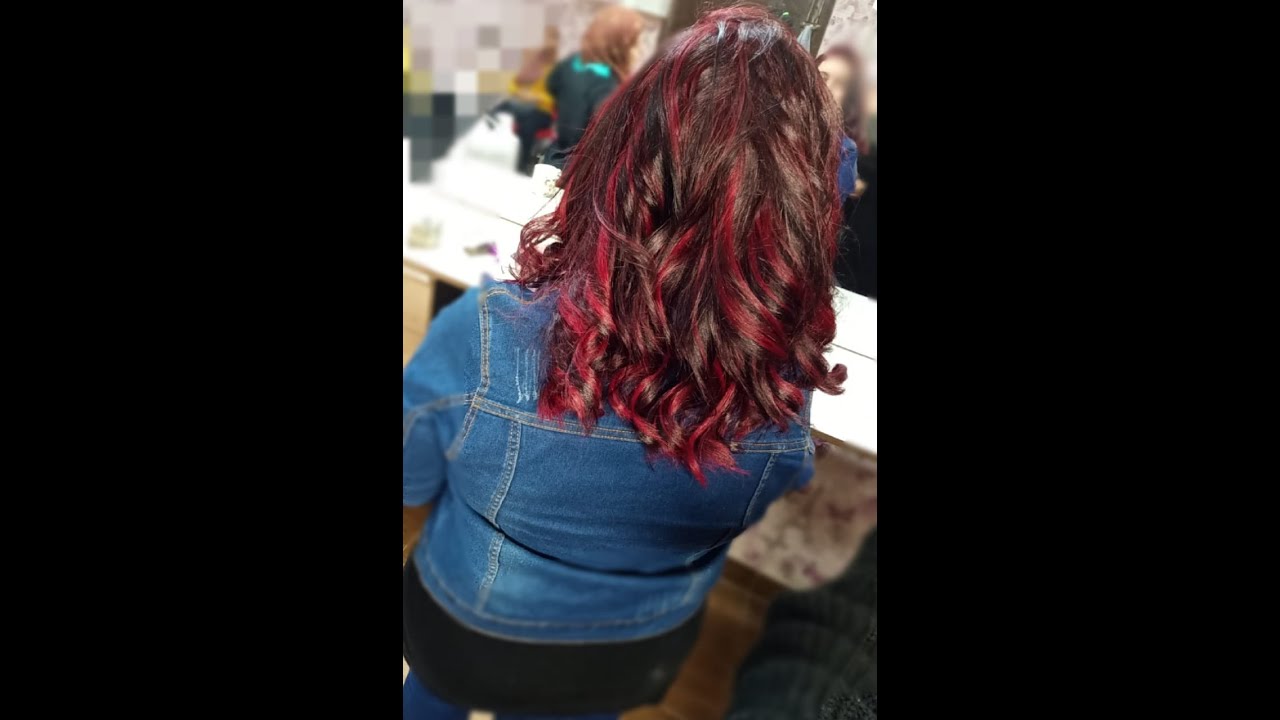 طريقة عمل خصل النبيتى على شعر مصبوغ اسود وعنيد للحجز فى ورشة العمل واتس01153220274