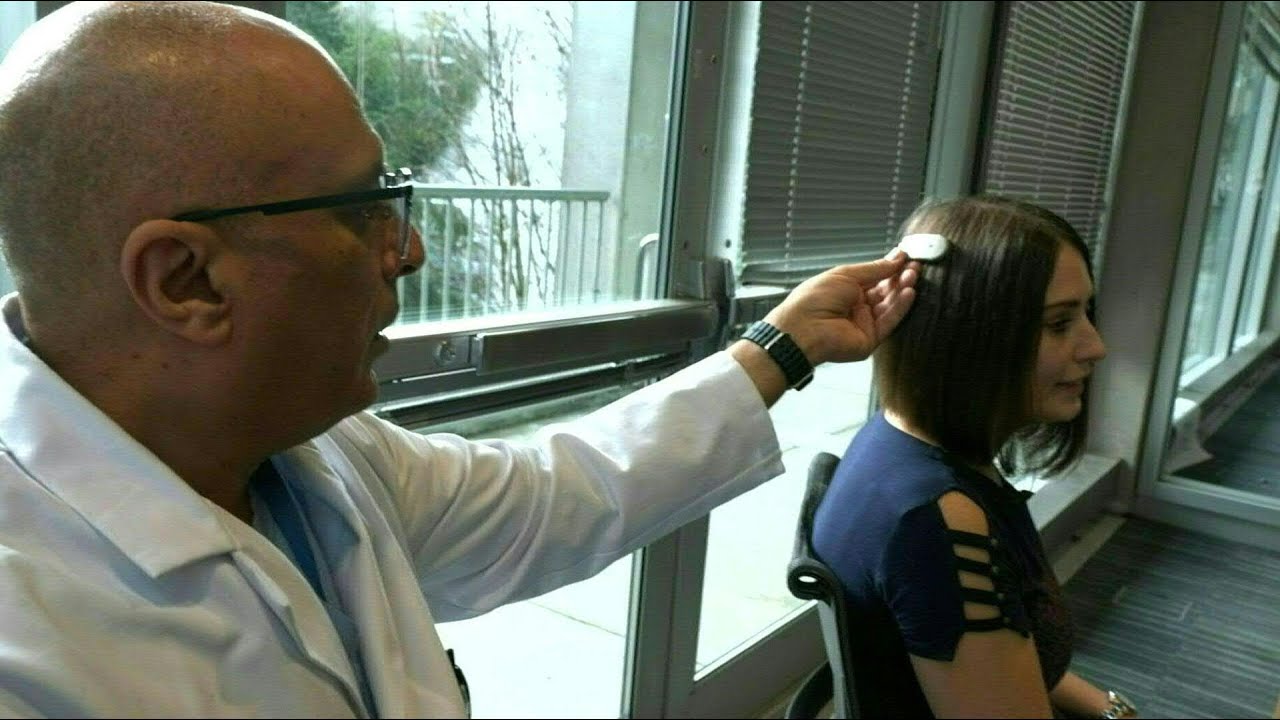 Inédito implante cerebral que libera a estadounidense de su TOC | AFP