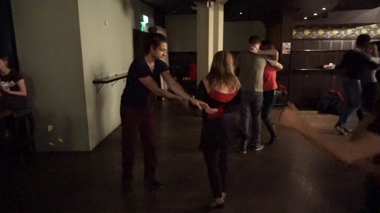 Dancing Forr&oacute; -Sambouk Dance