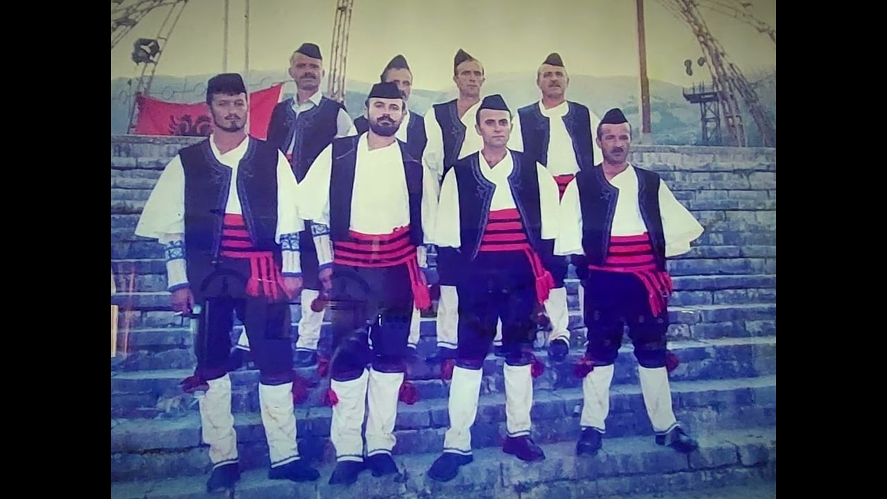 Mbece more shoke mbece _ Sofo Daupi _ Grupi i Tragjasit 2004