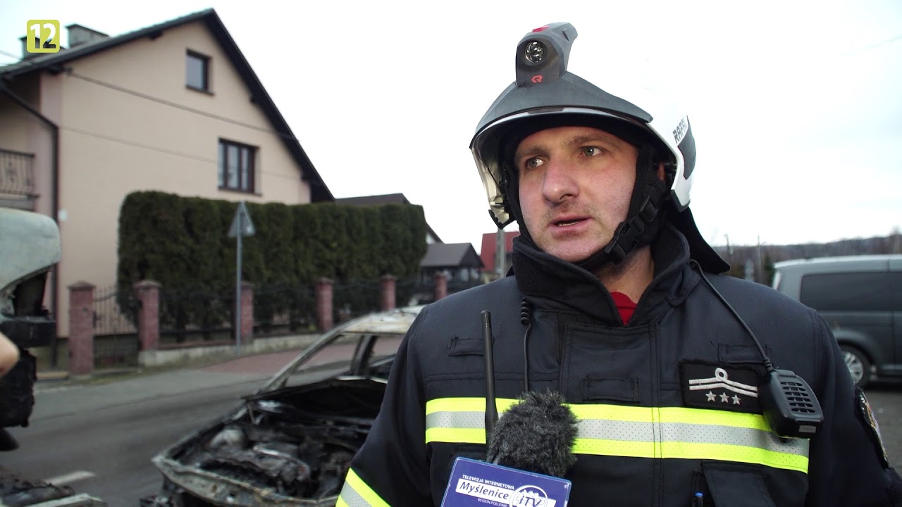 Sułkowice. W nocy spłonęły trzy samochody. Policja ustala właścicieli pojazdów