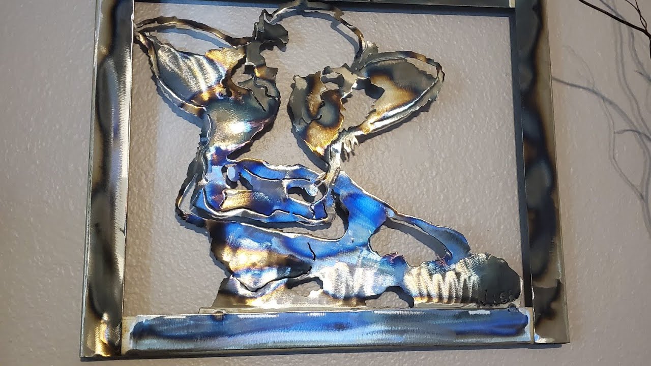 Plasma cutting metal wall art freehanded.  #1 Farmhouse Cow TIME LAPSE!