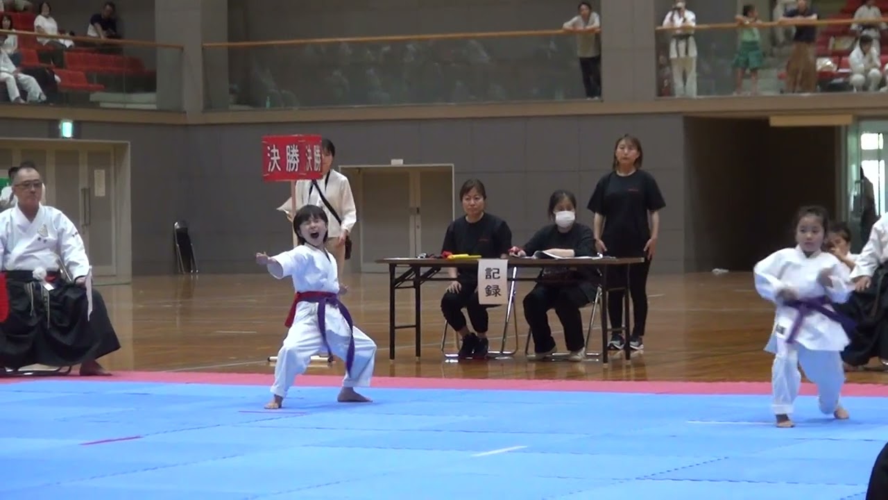 第５１回　全国大会　小学生低学年之部　決勝戦