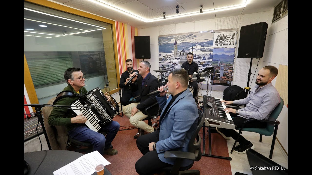 Gentian Gojani & Shaban Jetishi & Vllaznim Buxhovi & Akord  - Elbasan i bukur (Potpuri)
