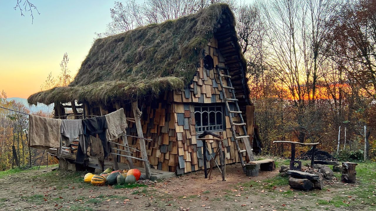 Amazing Life in a Mountain House. Bushcraft and Survival