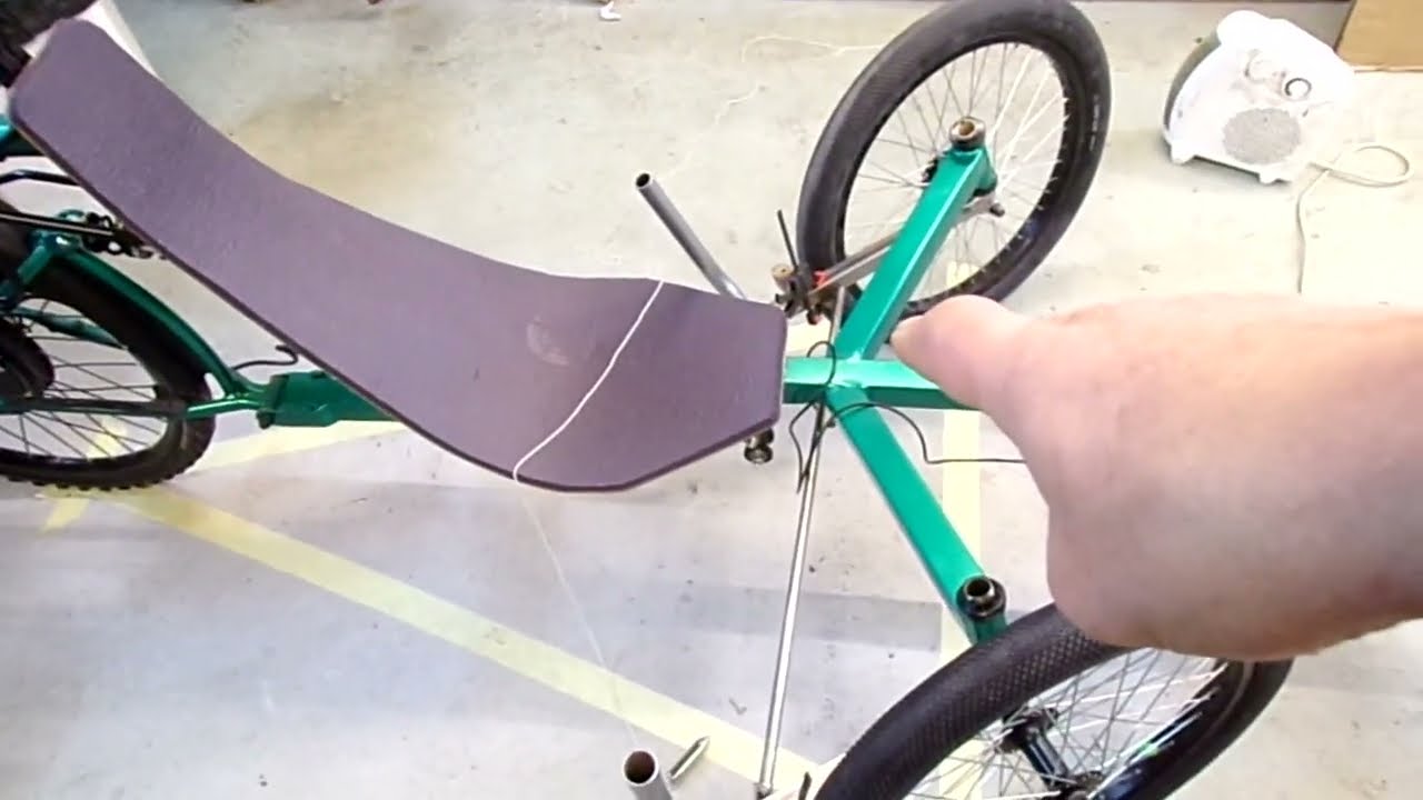 TAD8. Tadpole tricycle Ackerman steering set up.