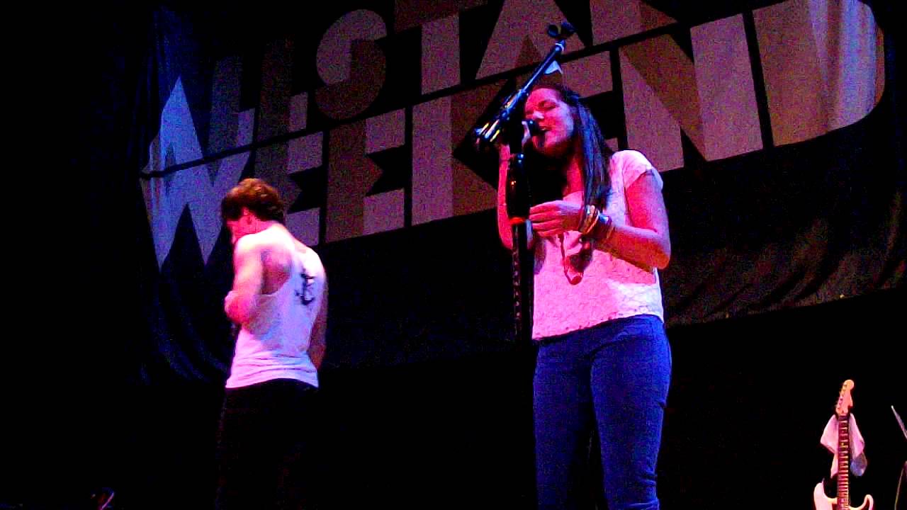 Zach Porter of Allstar Weekend&EmmaJayy-Bend or Break(Live)