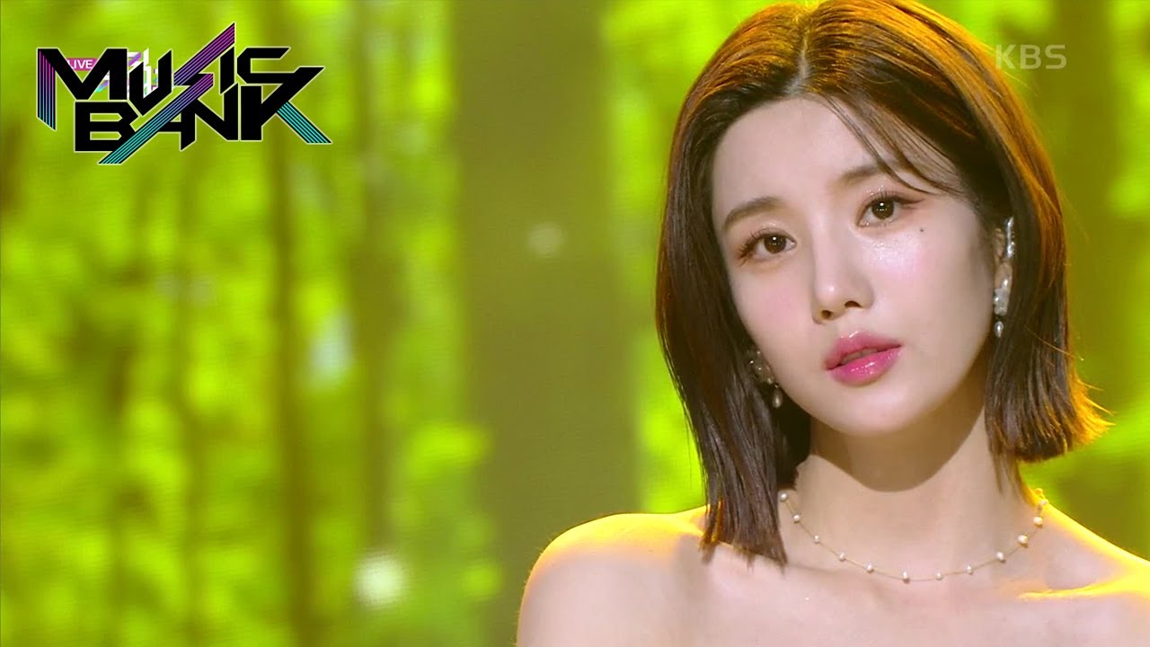 KWON EUN BI(권은비 クォン・ウンビ) - Speed of Love(우리의 속도) (Music Bank) | KBS WORLD TV 220408