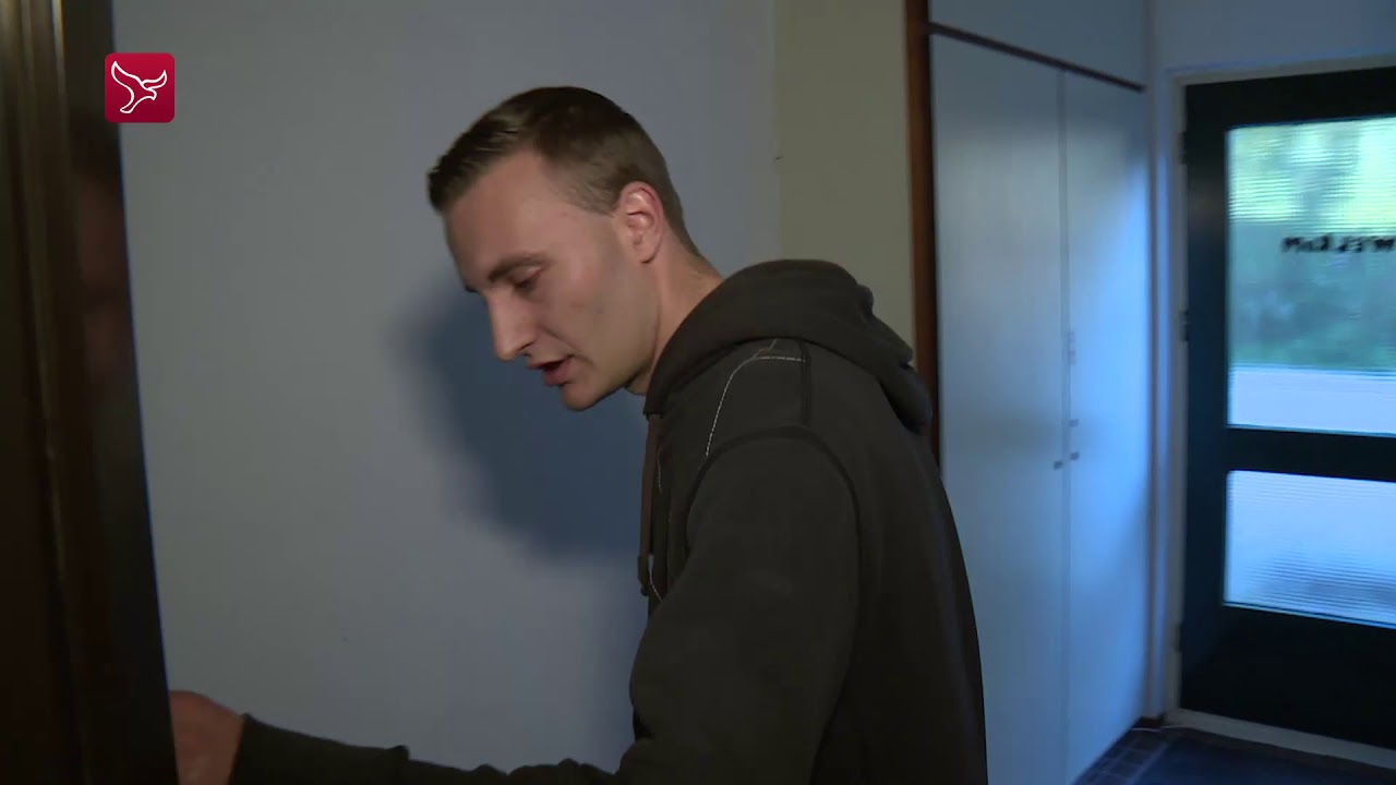 Buren en moeder verwarde man zijn radeloos