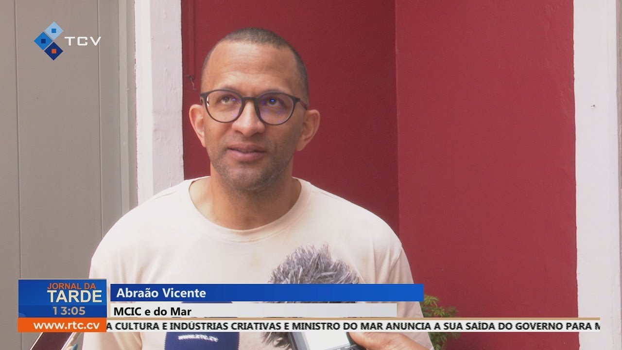 Ministro Abraão Vicente anuncia a sua saída do Governo para meados de julho