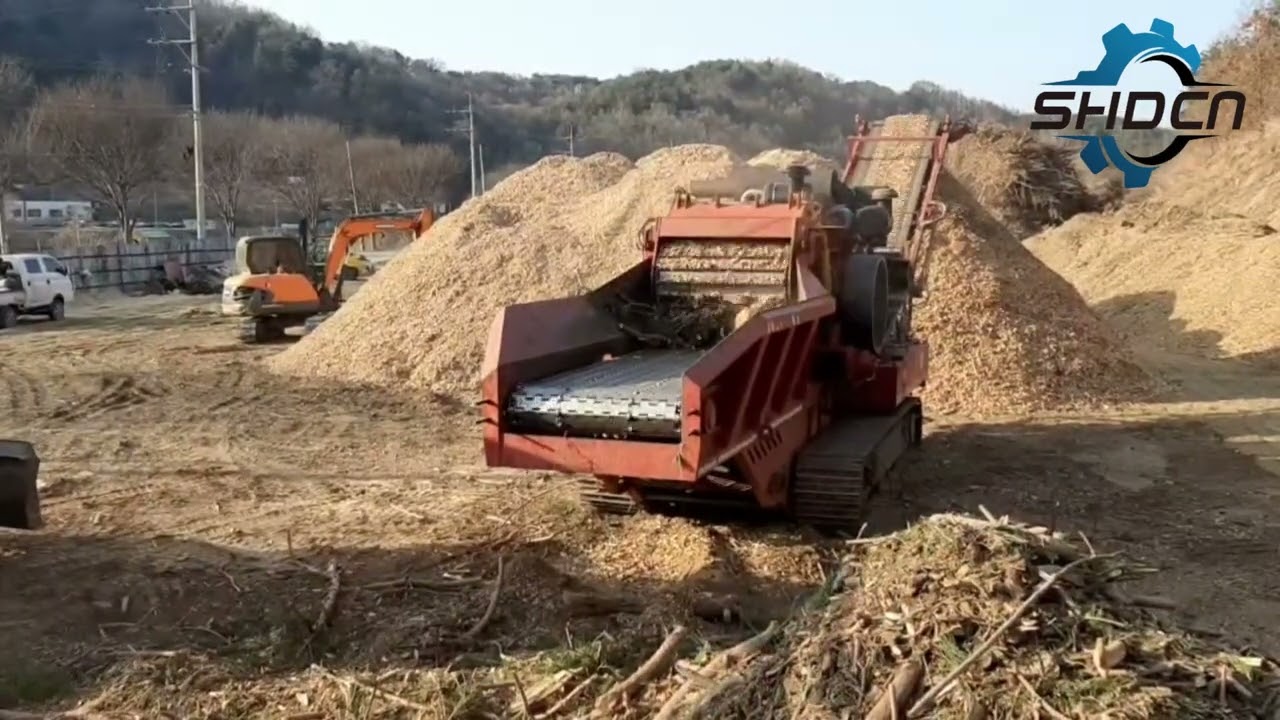 high-power crawler fully hydraulic wood chipper from SHDCN company.