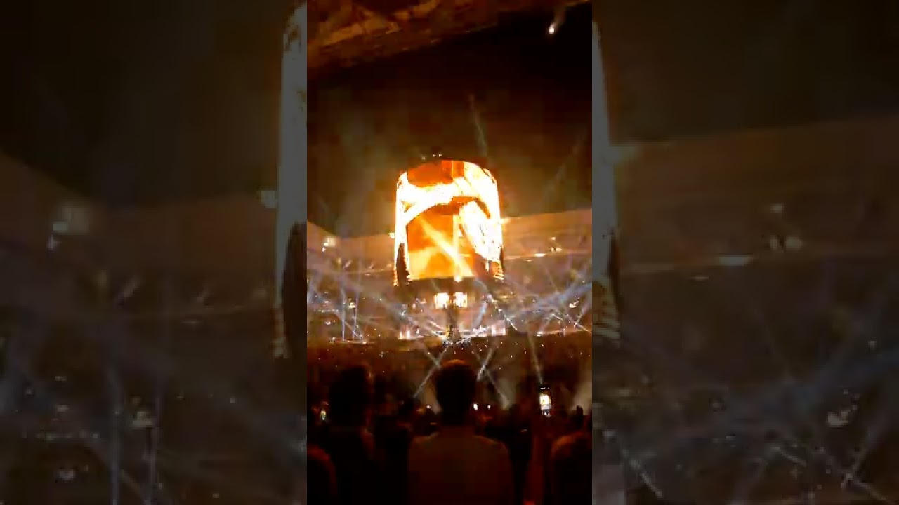 Indochine - Central Tour 2 Juillet 2022 LILLE - Karma Girl