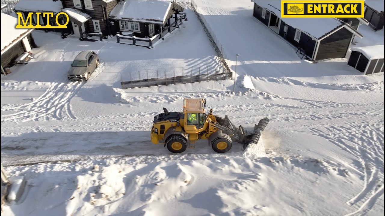 Volvo L90H with MITO folding plow