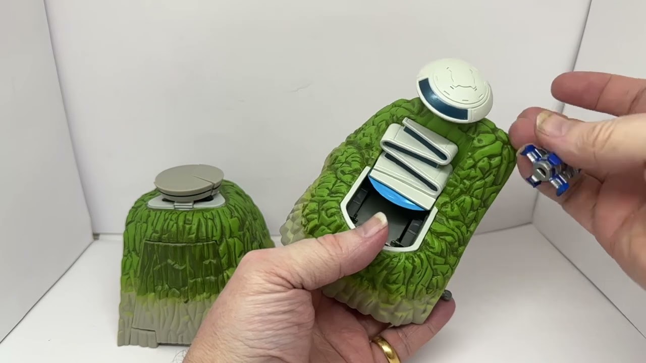 Vintage Bandai 2004 Gerry Andersons Thunderbirds Tracy Island Secret Base - 2 In 1 Playset TB1 & TB3