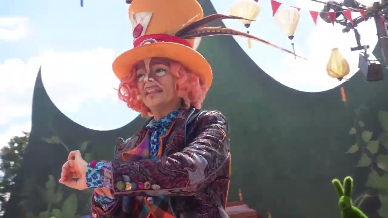 De Maffe HoedeShow [Alice In WonderLand] 16-07-22 @efteling
