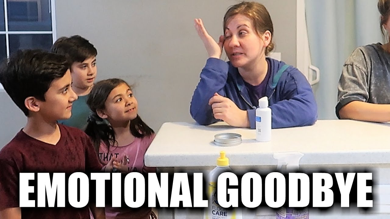 EMOTIONAL OLD EMPTY HOUSE TOUR | EMOTIONAL GOODBYE TO OUR OLD HOUSE | SHARING FamBam HOUSE MEMORIES