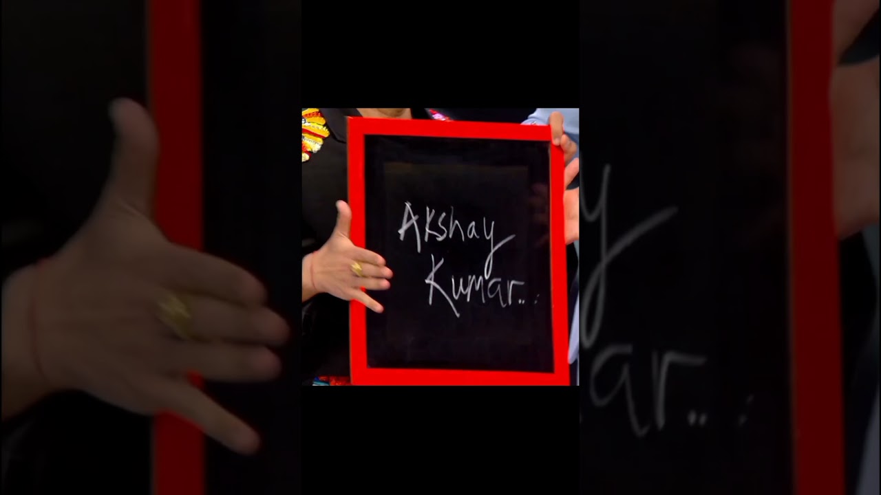 Kajol had a big crush on Akshay Kumar in 90's . 