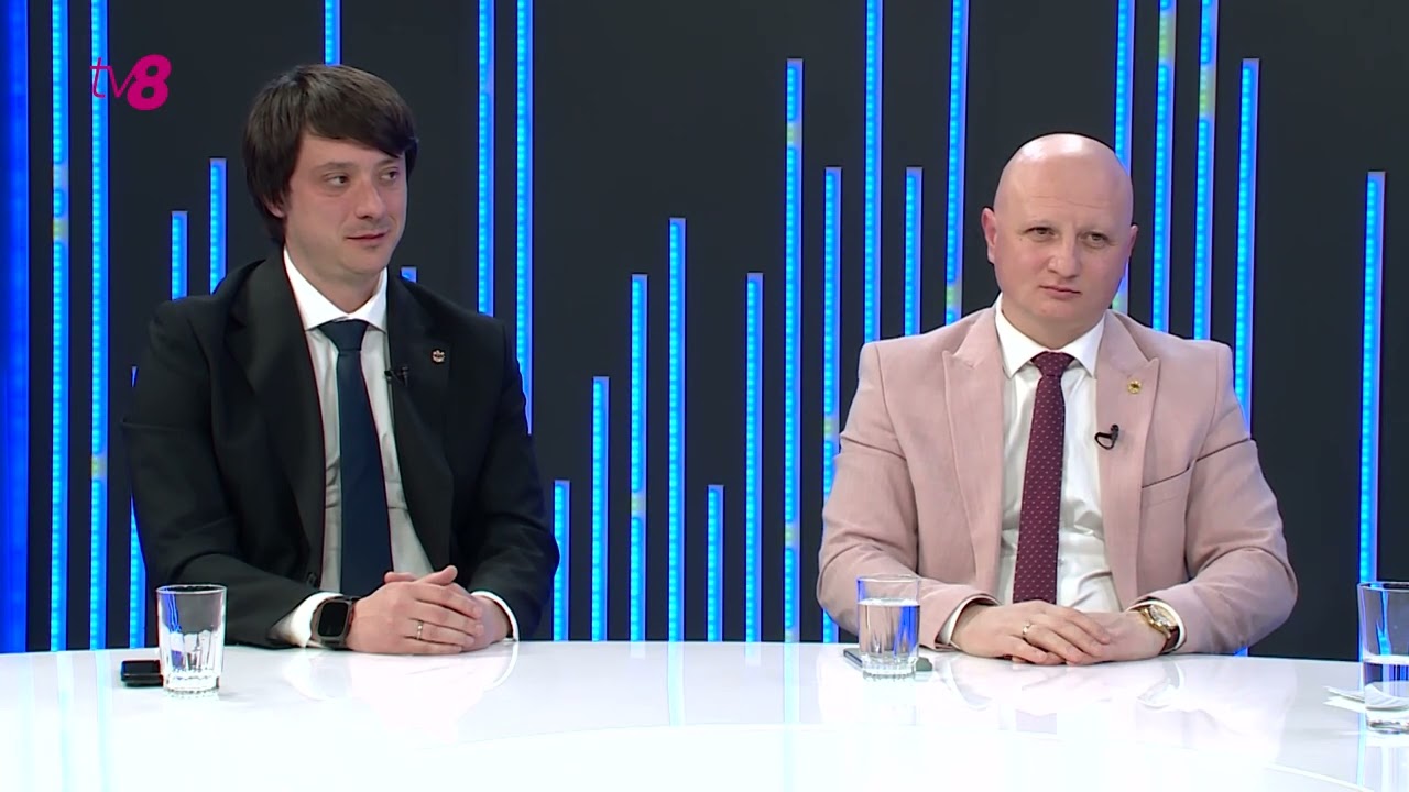 „Unirea și iubirea!”„Obraz nu aveți! Petru unire, oamenii au stat în pușcărie...”