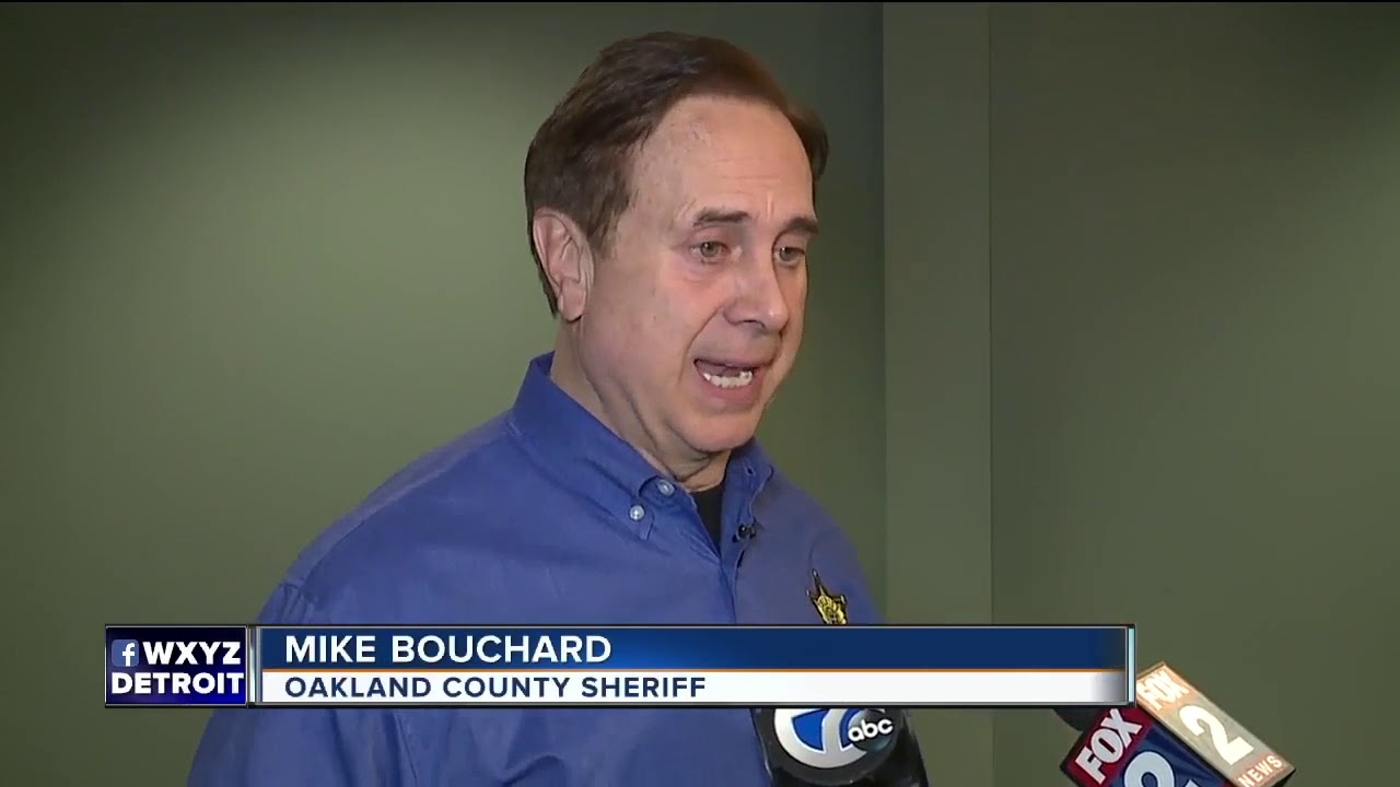 Oakland County Sheriff Michael Bouchard pulls over man impersonating police officer