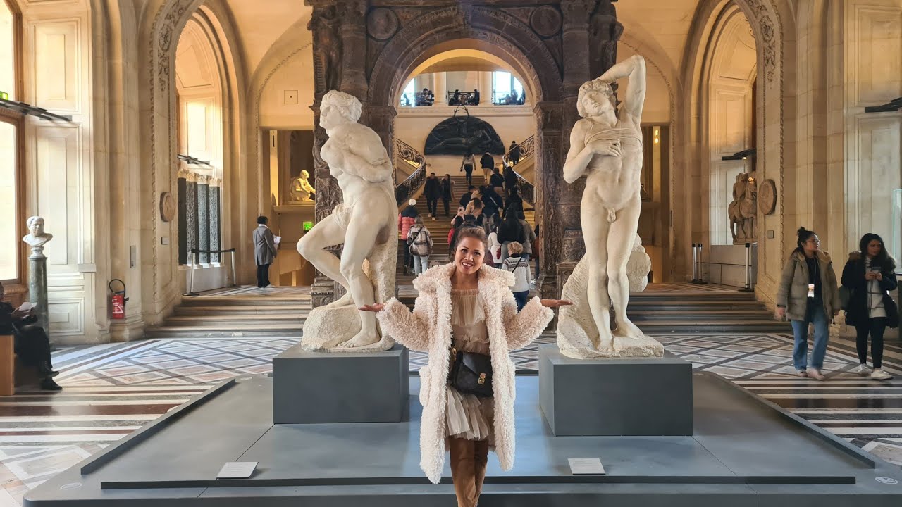 PART 1 LOUVRE MUSEUM THE LARGEST ART MUSEUM IN THE WORLD//PARIS  //INSIDE NAKED STATUE//SCULPTURES