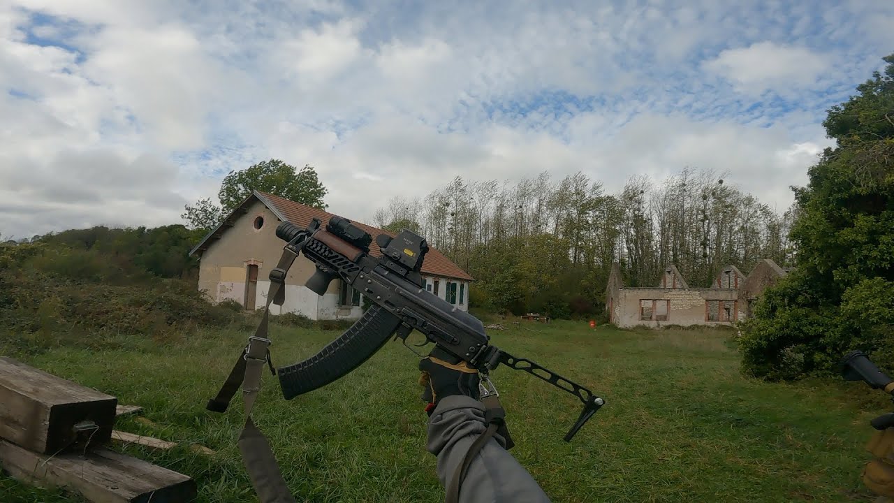 AIRSOFT : Wind and Grenades AK GHK GBBR